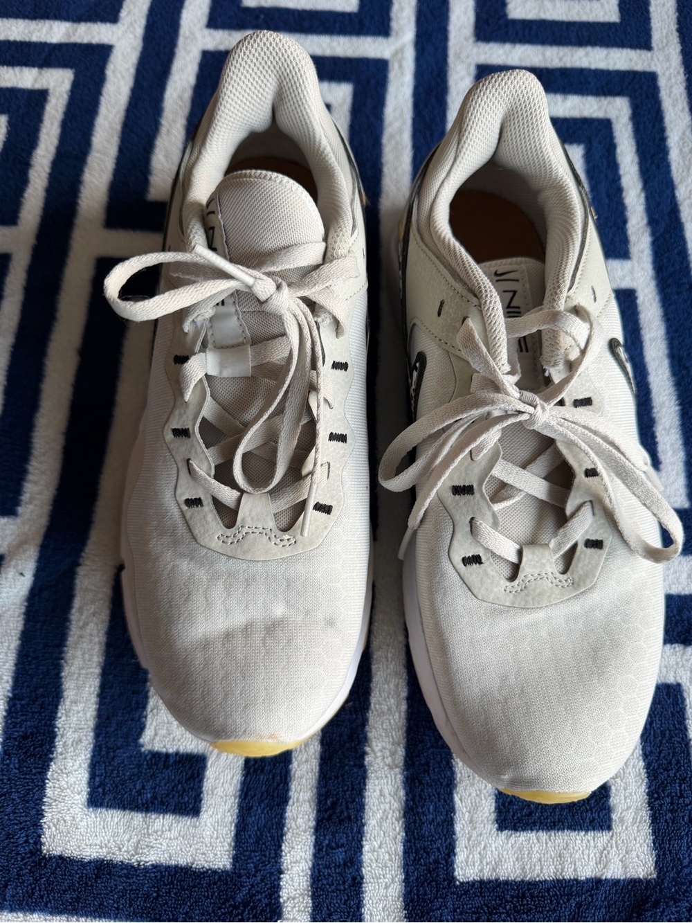 Nike Women's White Low-Top Lace-Up Sneakers